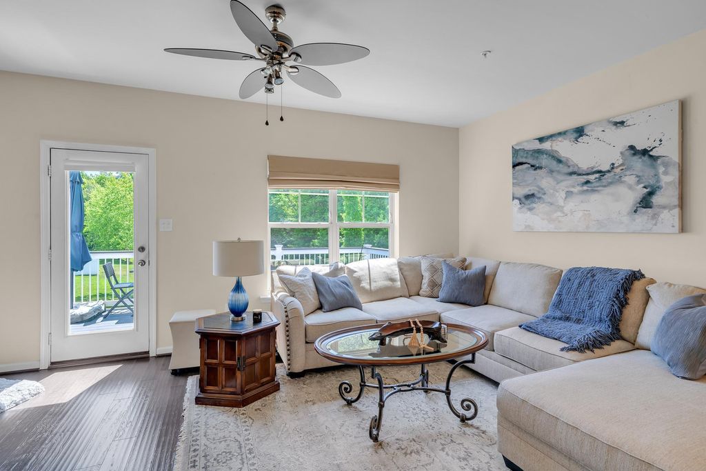Image 15 of property listing at 7639 LYNDON CT, Glen Burnie, MD 21060