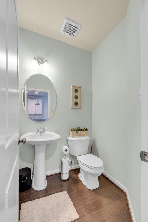 Image 16 of property listing at 7639 LYNDON CT, Glen Burnie, MD 21060