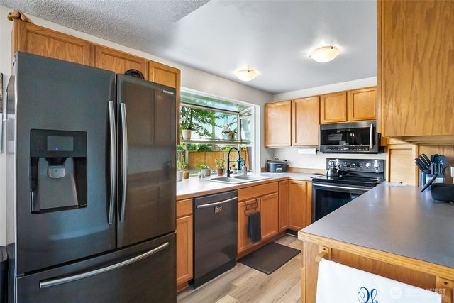 4612 122nd Place NE, Marysville, WA 98271