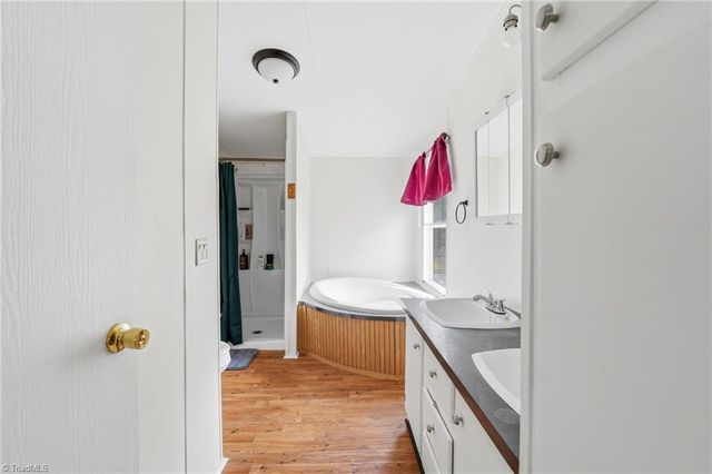 2862 Eagle Point Drive, Trinity, NC 27370