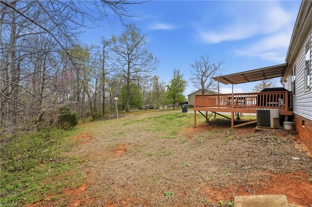 2862 Eagle Point Drive, Trinity, NC 27370