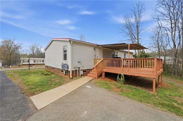 2862 Eagle Point Drive, Trinity, NC 27370