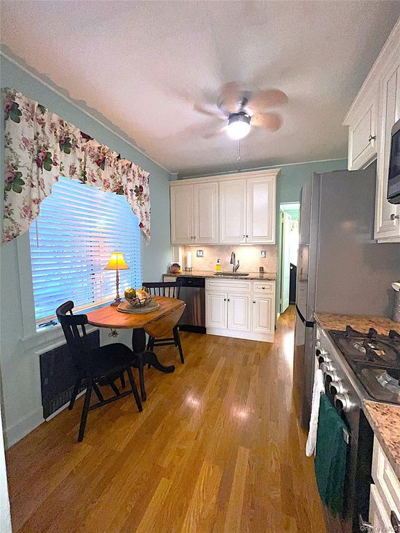 8 Saint Nicholas Street, Lynbrook, NY 11563 — photo 5