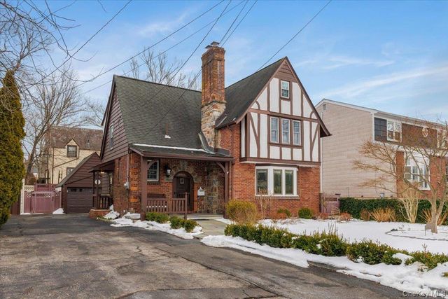 212 Manhattan Avenue, Tuckahoe, NY 10707