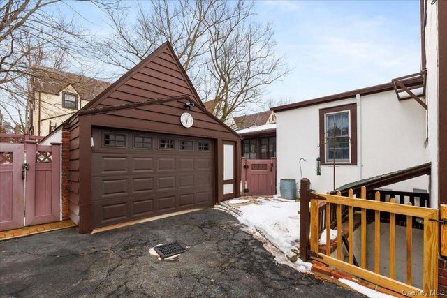 212 Manhattan Avenue, Tuckahoe, NY 10707