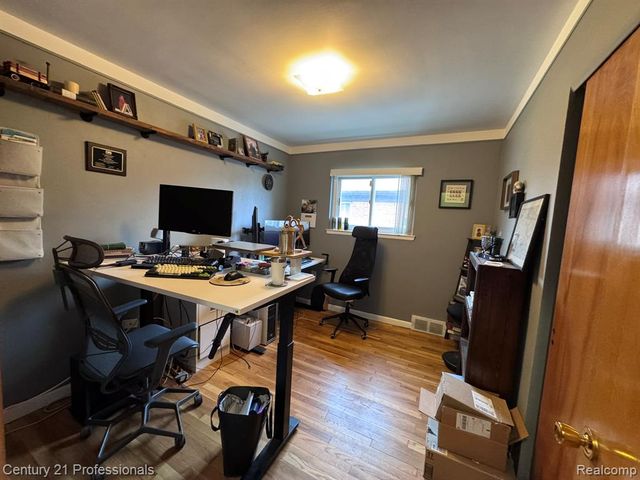 4973 Williams Street, Dearborn Heights, MI 48125