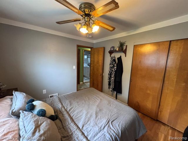 4973 Williams Street, Dearborn Heights, MI 48125