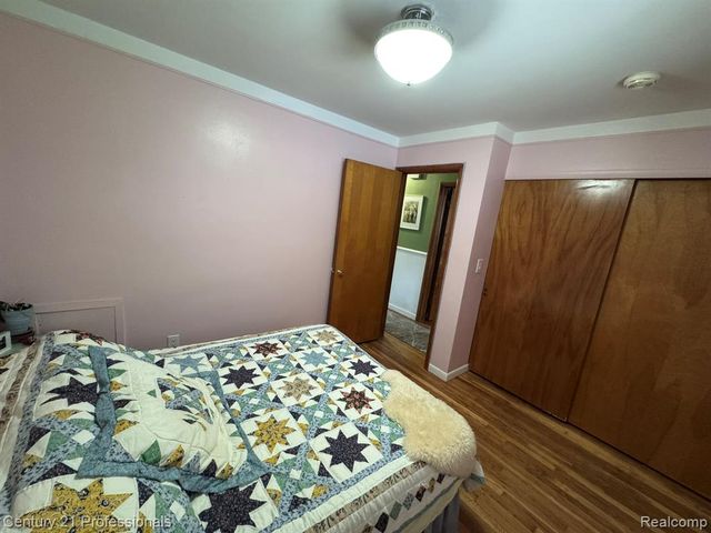 4973 Williams Street, Dearborn Heights, MI 48125