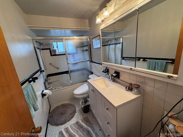 4973 Williams Street, Dearborn Heights, MI 48125