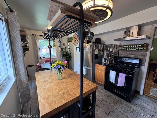 4973 Williams Street, Dearborn Heights, MI 48125