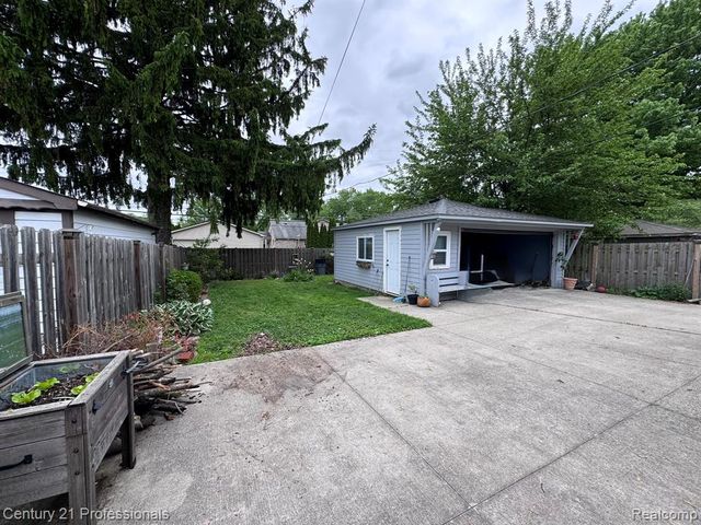 4973 Williams Street, Dearborn Heights, MI 48125