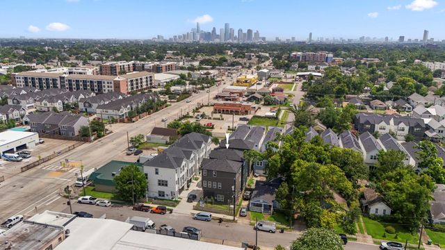 1226 E 23rd Street, Houston, TX 77009