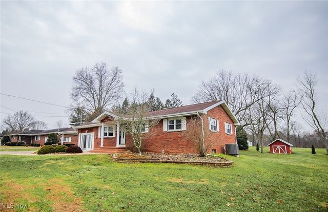 171 Veto Circle, Belpre, OH 45714