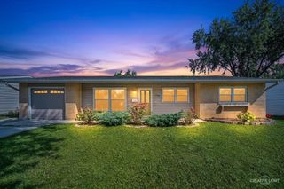 1194 Windsor Lane, Hanover Park, IL 60133