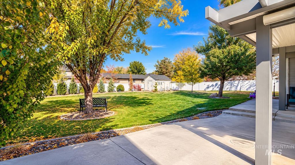 738 W Tooele Dr, Nampa, ID 83686 photo 3