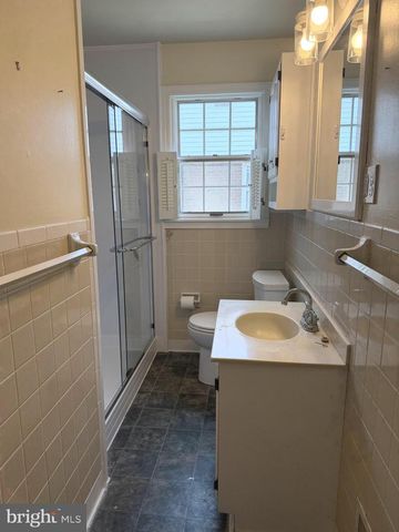 33 SHEFFIELD MANOR DR, Newark, DE 19711