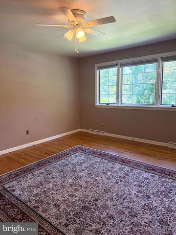 33 SHEFFIELD MANOR DR, Newark, DE 19711