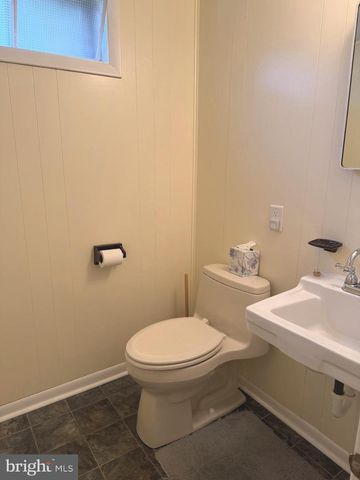 33 SHEFFIELD MANOR DR, Newark, DE 19711