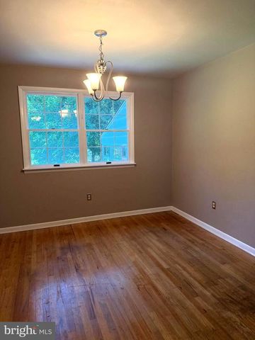 33 SHEFFIELD MANOR DR, Newark, DE 19711