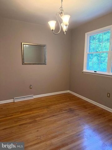 33 SHEFFIELD MANOR DR, Newark, DE 19711