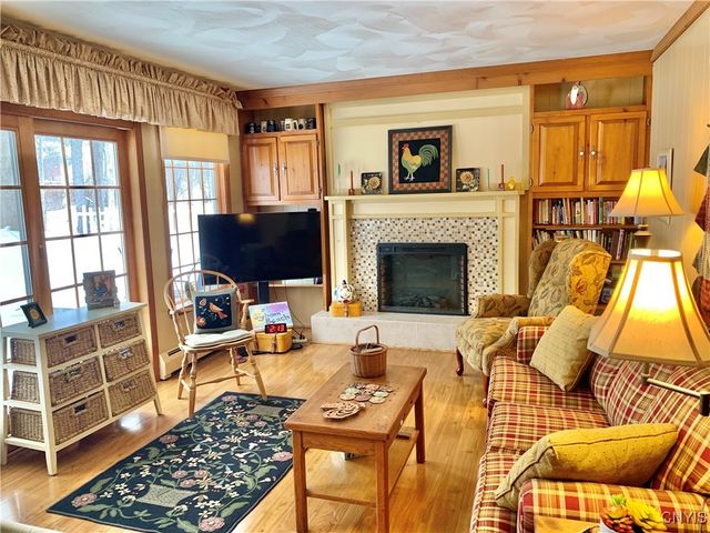 127 Clarion Drive, Whitestown, NY 13492