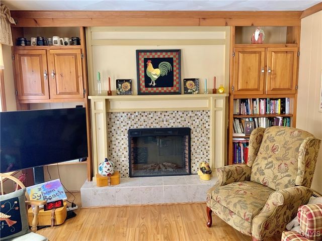 127 Clarion Drive, Whitestown, NY 13492