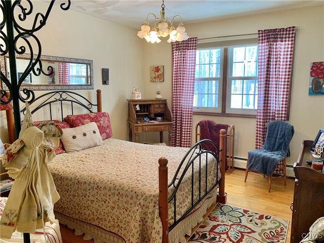 127 Clarion Drive, Whitestown, NY 13492