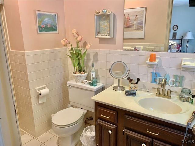 127 Clarion Drive, Whitestown, NY 13492