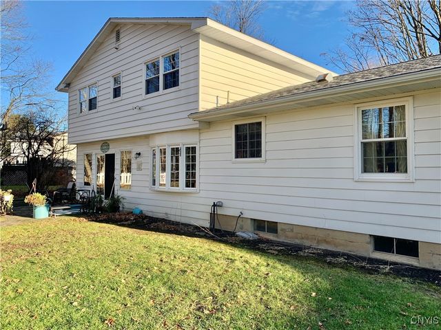 127 Clarion Drive, Whitestown, NY 13492