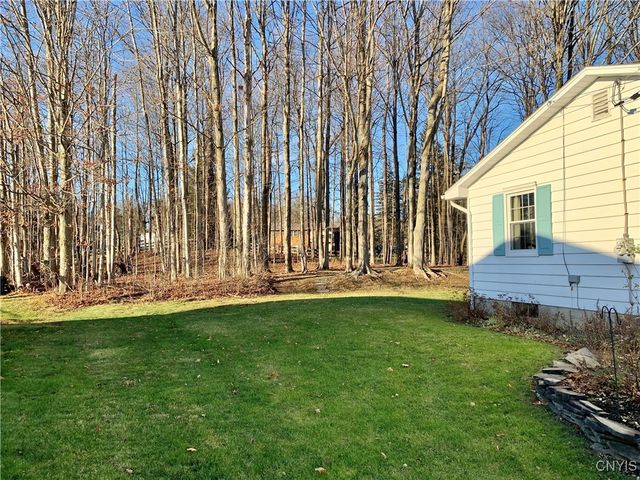 127 Clarion Drive, Whitestown, NY 13492