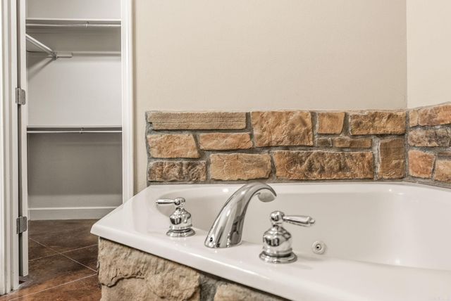 2730 Stone Wood Drive, Conway, AR 72034