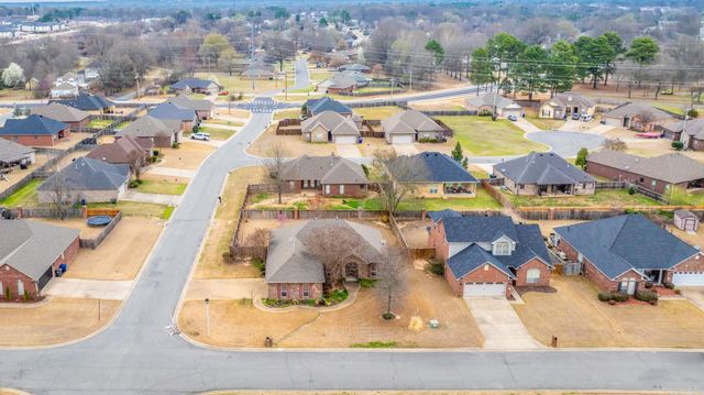 2730 Stone Wood Drive, Conway, AR 72034