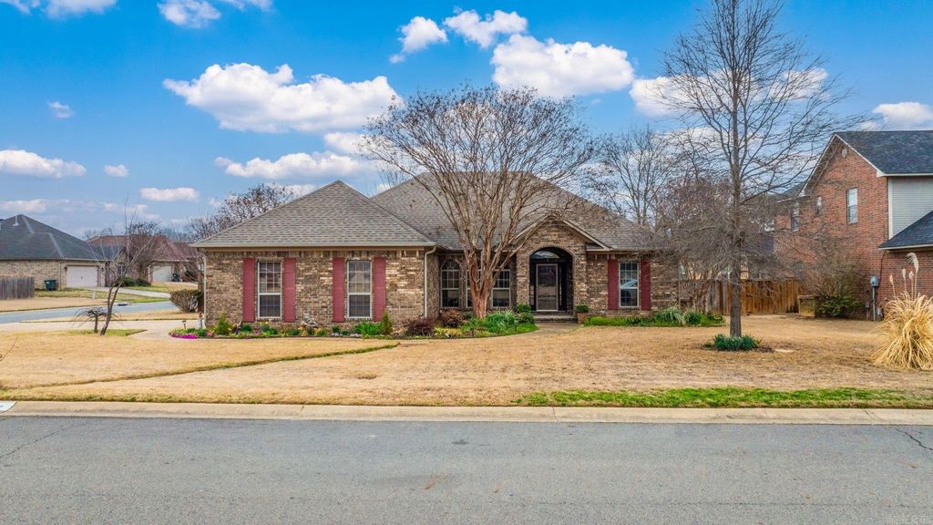 2730 Stone Wood Drive, Conway, AR 72034