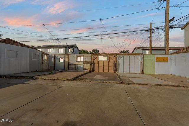 425 W 1st Street, Oxnard, CA 93030