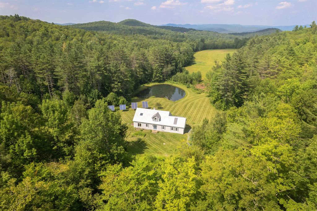 228 Leonard Road, Sharon, VT 05065