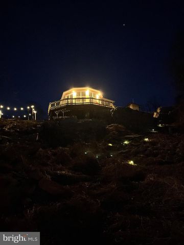 288 BLUMB LN, Great Cacapon, WV 25422