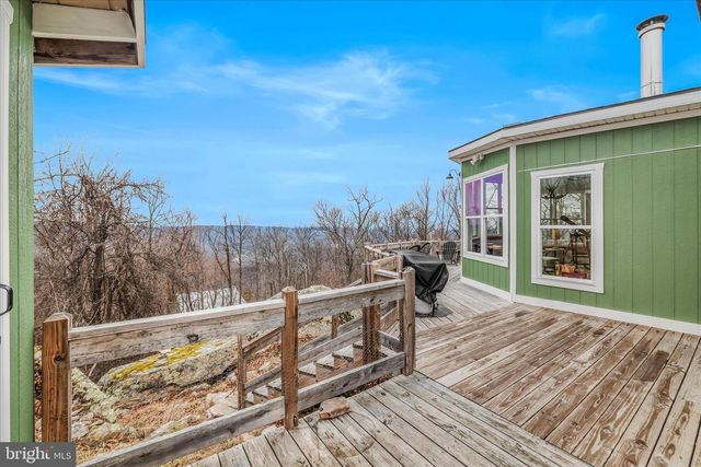 288 BLUMB LN, Great Cacapon, WV 25422