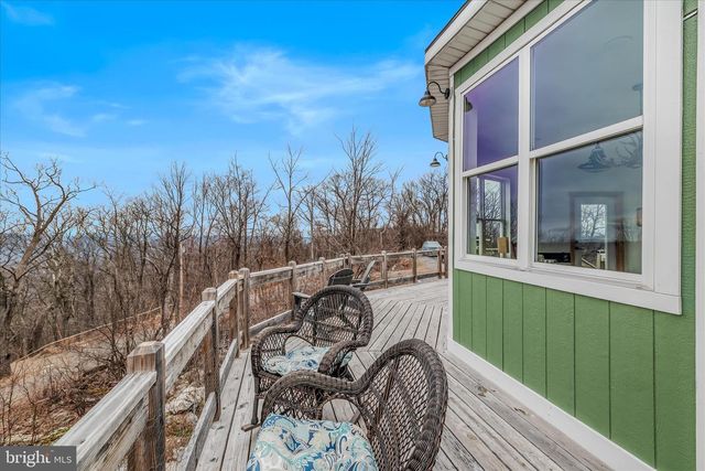 288 BLUMB LN, Great Cacapon, WV 25422