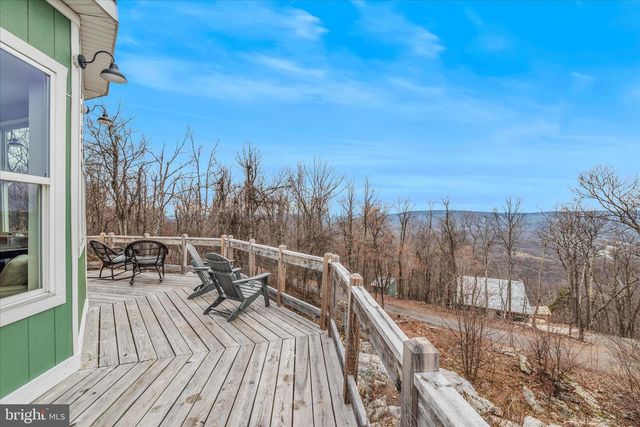 288 BLUMB LN, Great Cacapon, WV 25422