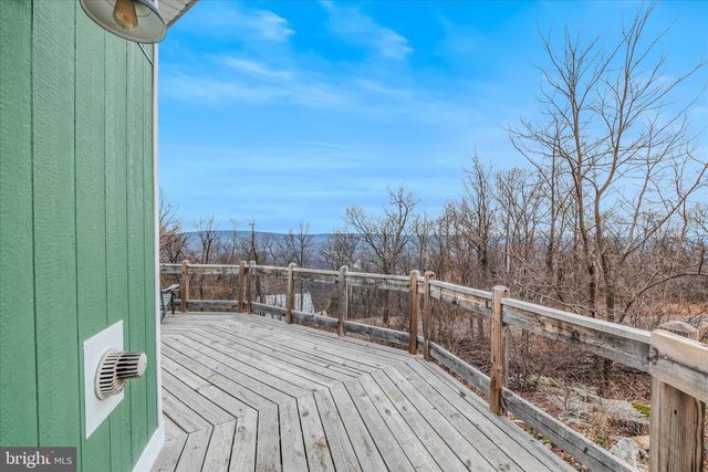 288 BLUMB LN, Great Cacapon, WV 25422