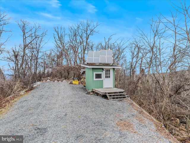 288 BLUMB LN, Great Cacapon, WV 25422