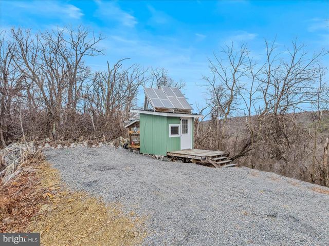 288 BLUMB LN, Great Cacapon, WV 25422