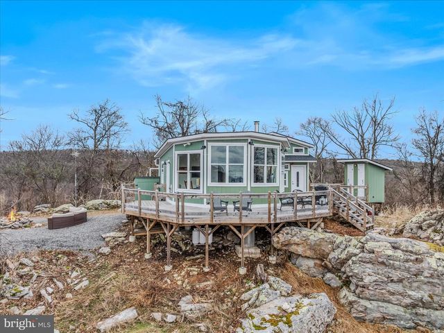 288 BLUMB LN, Great Cacapon, WV 25422