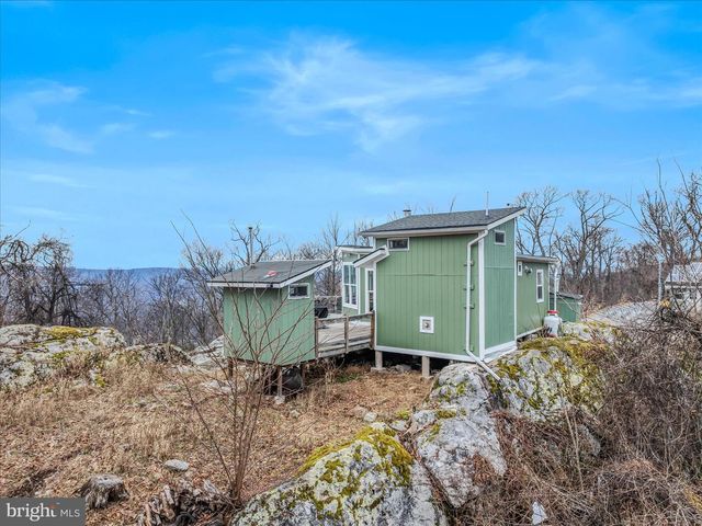 288 BLUMB LN, Great Cacapon, WV 25422