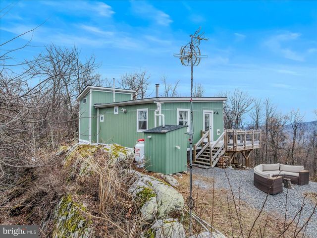 288 BLUMB LN, Great Cacapon, WV 25422