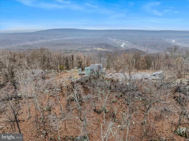 288 BLUMB LN, Great Cacapon, WV 25422