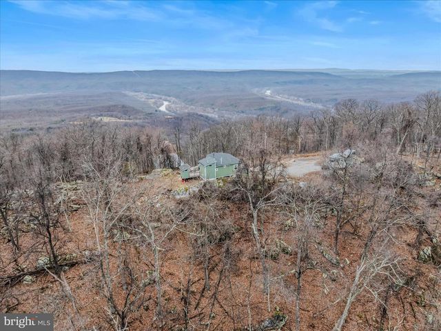 288 BLUMB LN, Great Cacapon, WV 25422