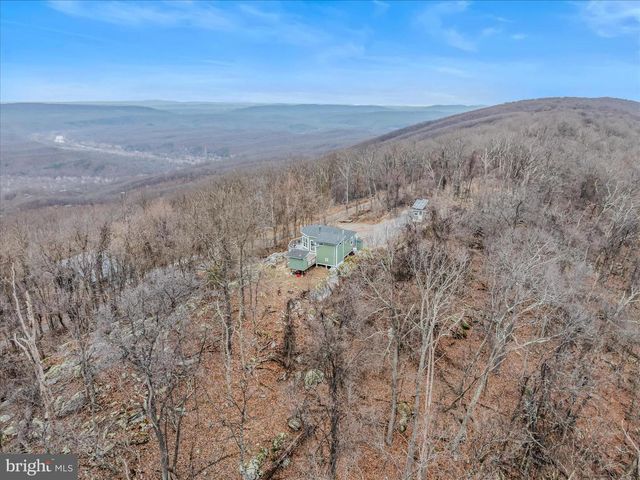288 BLUMB LN, Great Cacapon, WV 25422