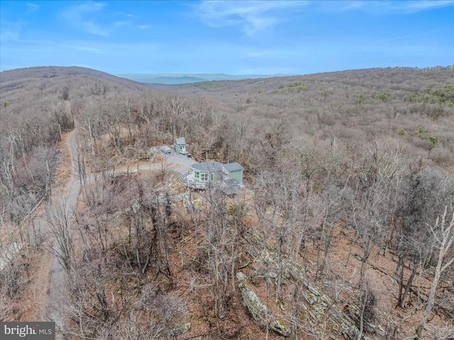 288 BLUMB LN, Great Cacapon, WV 25422