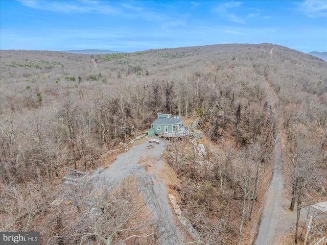 288 BLUMB LN, Great Cacapon, WV 25422